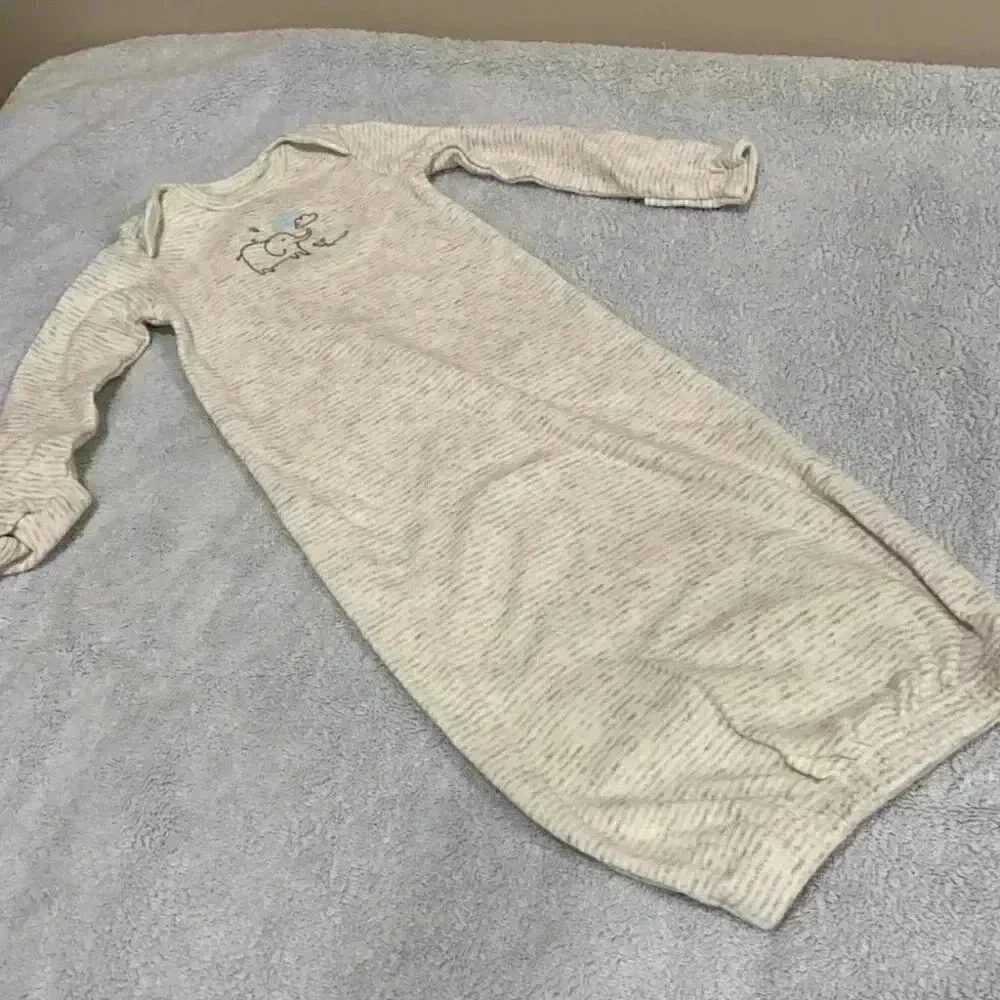 Carter’s sleep gown